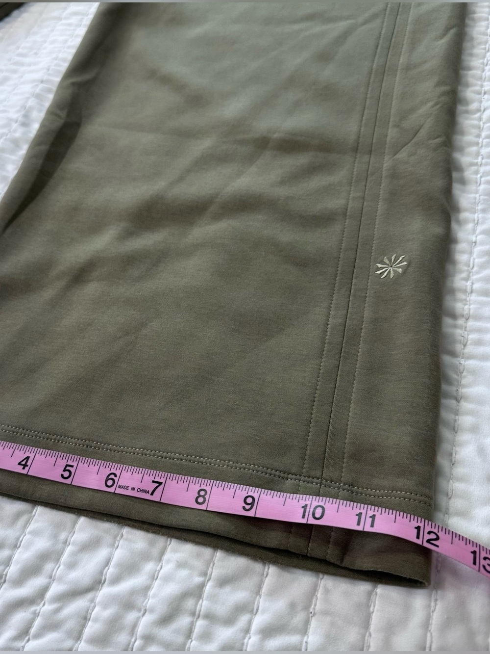 Athleta Allure High Rise Pant Women Size L Olive Branch
Athleisure Wide Leg - Picture 8 of 16